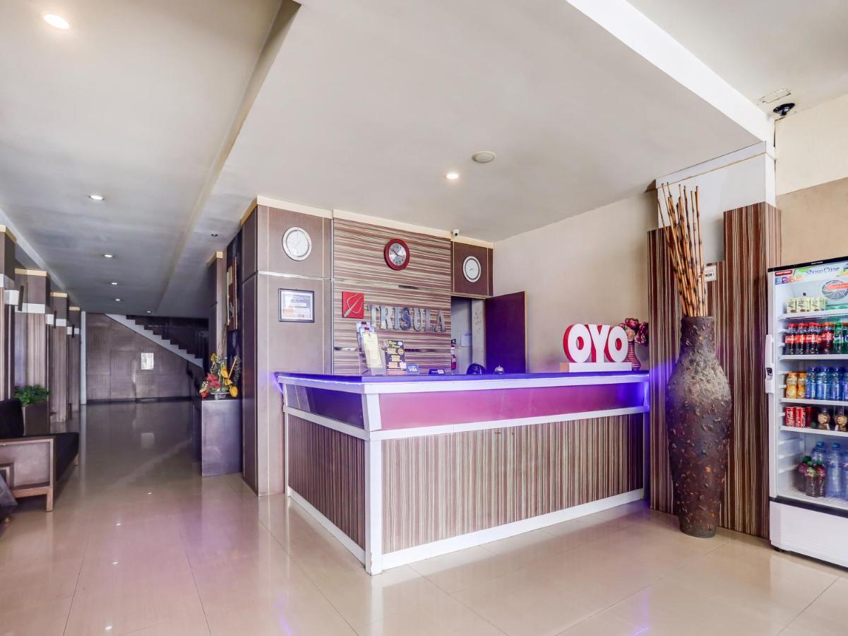 Oyo 3936 Hotel Trisula มากาซาร์ ภายนอก รูปภาพ