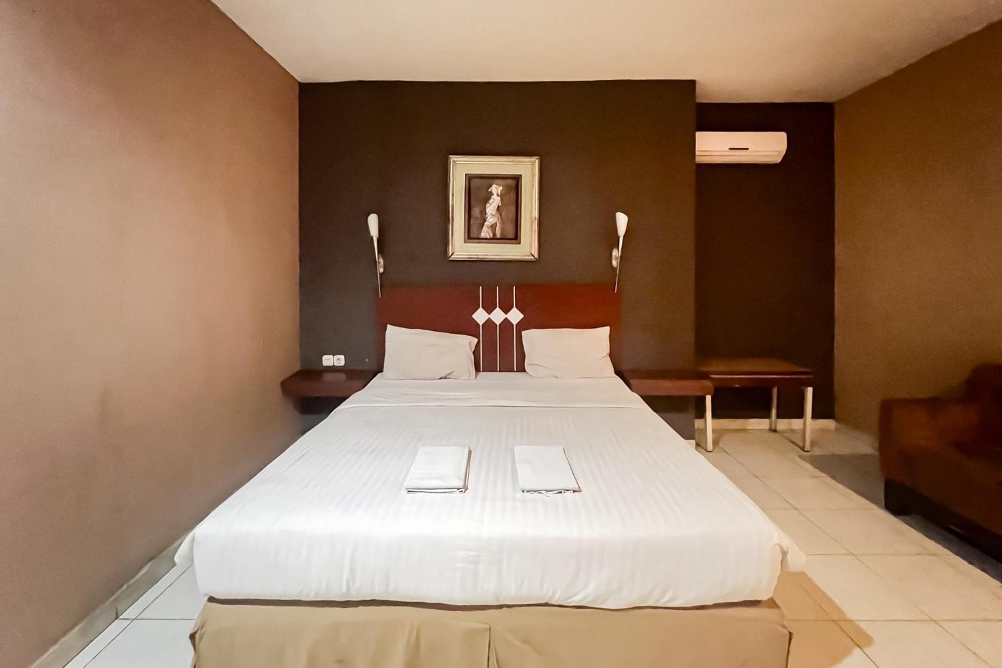 Urbanview Trisula Hotel มากาซาร์ ภายนอก รูปภาพ