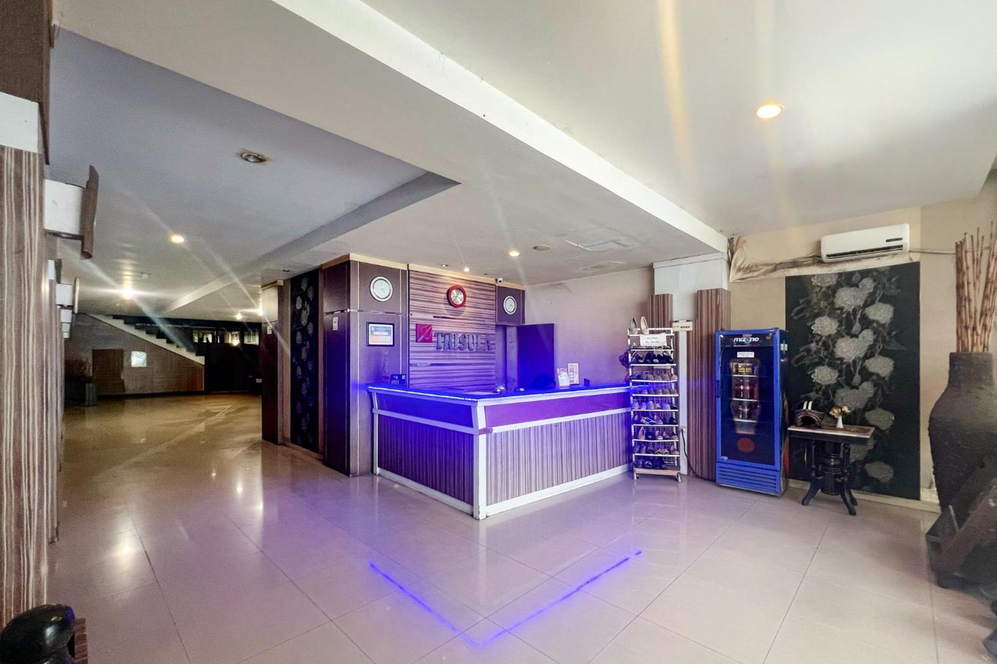 Urbanview Trisula Hotel มากาซาร์ ภายนอก รูปภาพ