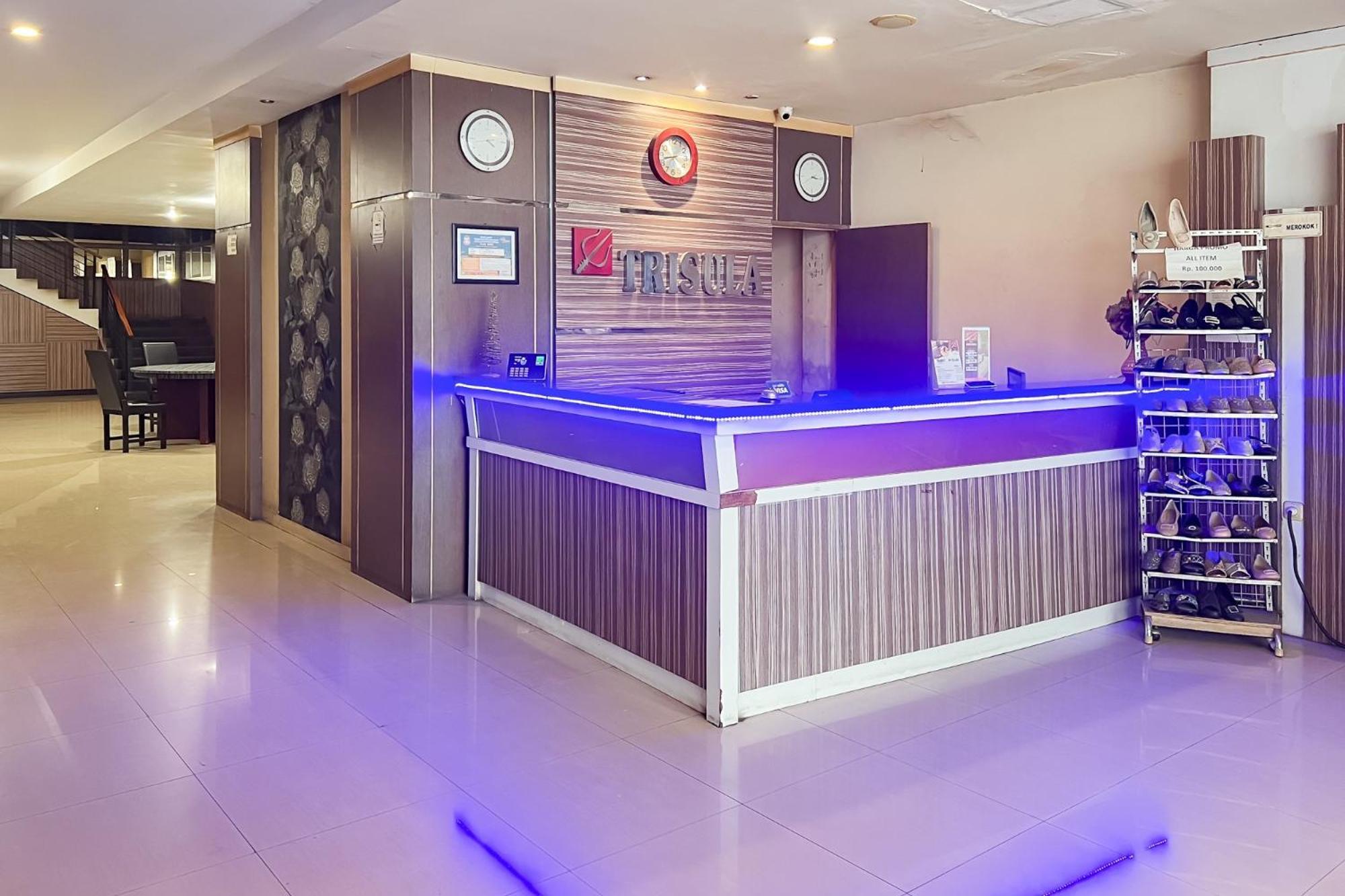 Urbanview Trisula Hotel มากาซาร์ ภายนอก รูปภาพ