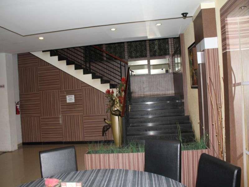 Urbanview Trisula Hotel มากาซาร์ ภายนอก รูปภาพ